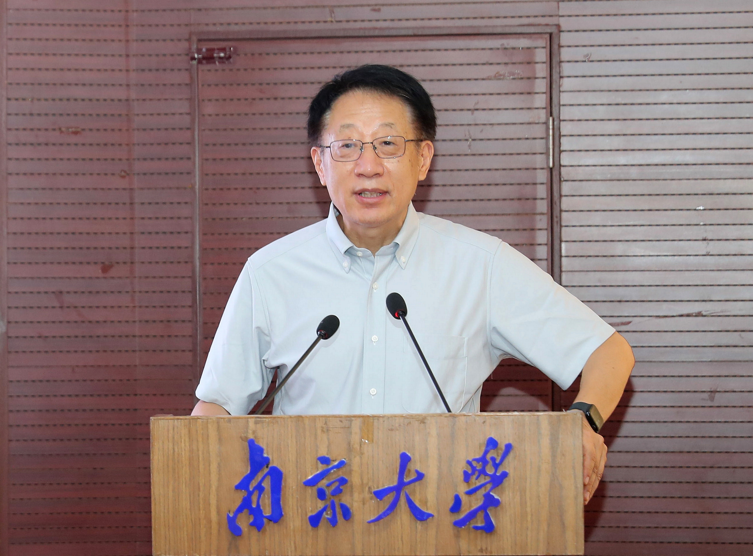 4.新闻稿图片_何勇